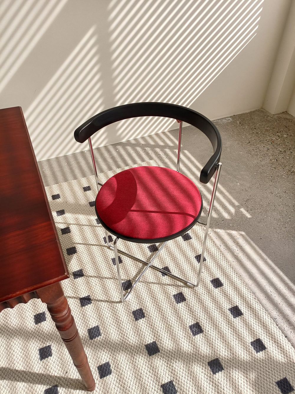 English Elm Folding mid-century modern cantilever dining chair with chrome frame, wooden back and upholstered seat Red W2105P250642