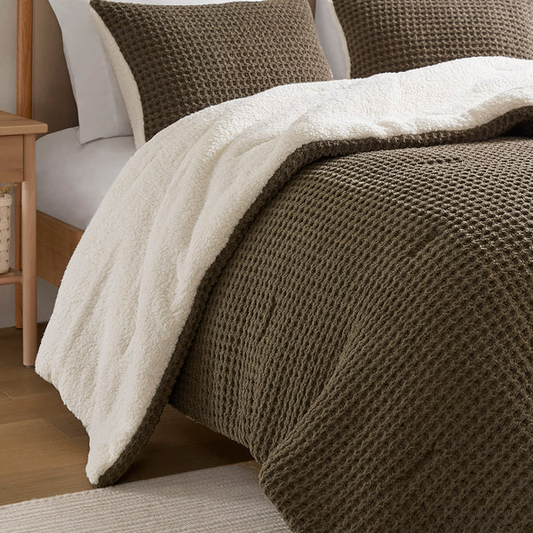 JLA Home Madison Park - Waffle knit chenille comforter with sherpa reverse, OEKO‑TEX certified, plush cloudlike warmth and texture 90 L x 90 W x 1.5H MP10-8400
