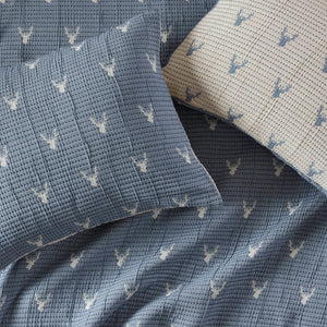 English Elm 3 Luxe Matelassé Coverlet Set Full/Queen with Two Standard Shams – Lightweight Polyester, Textured Elegance Blue 18.7 L x 14.76 W x 5.32 H B035P366538