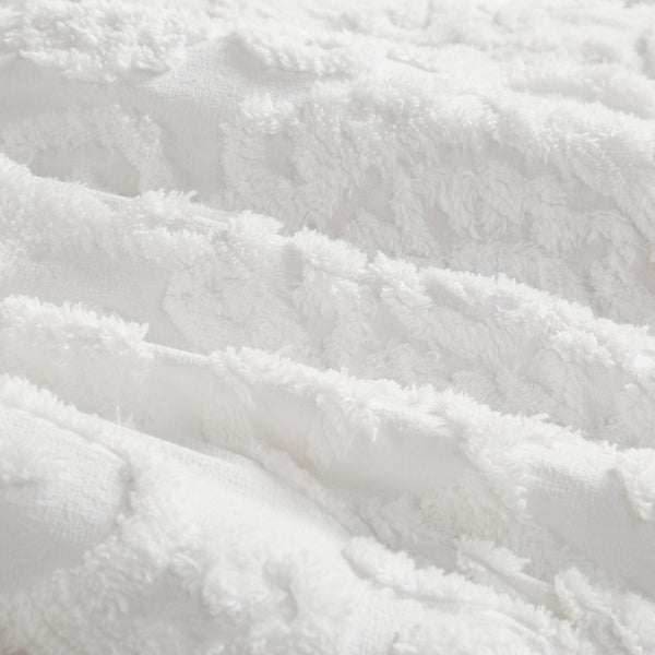 English Elm Comforter Suzanna Tufted Medallion Full/Queen Set - 100% Cotton Oversized Overfilled, OEKO-TEX Certified Ivory 22.84 L x 20.87 W x 13.39 H B03595730