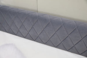 English Elm Grey velvet daybed with diamond-grid pull-out trundle, modern velvet finish, sturdy wooden frame for guest-ready style W1361S00032