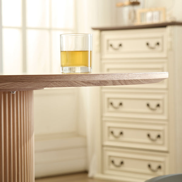 English Elm 47,24 Oak MDF Dining Table 47.24-inch Round Small Space Kitchen Table for 4-8 People, Modern Durable Assembly W876S00268