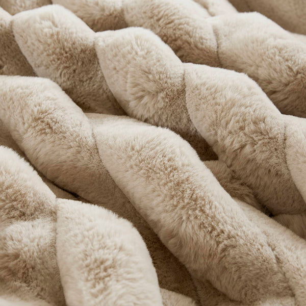 English Elm 3 Cozy King Ultrasoft Faux Fur Ribbed Comforter Set with Velvet Reverse & Plush Down-Alternative Fill taupe 19.7 L x 14.97 W x 14.97 H B035P320226