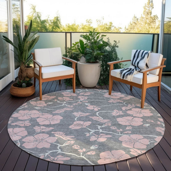 Homeroots 3' Black And Gold Floral Washable Area Rug For Indoor And Outdoor Use – Durable And Stylish Design 8' Round Polyester 600002