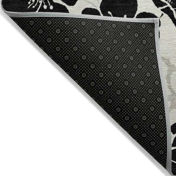 Homeroots 3' Black And Gold Floral Washable Area Rug For Indoor And Outdoor Use – Durable And Stylish Design 3' X 5' Polyester 600006