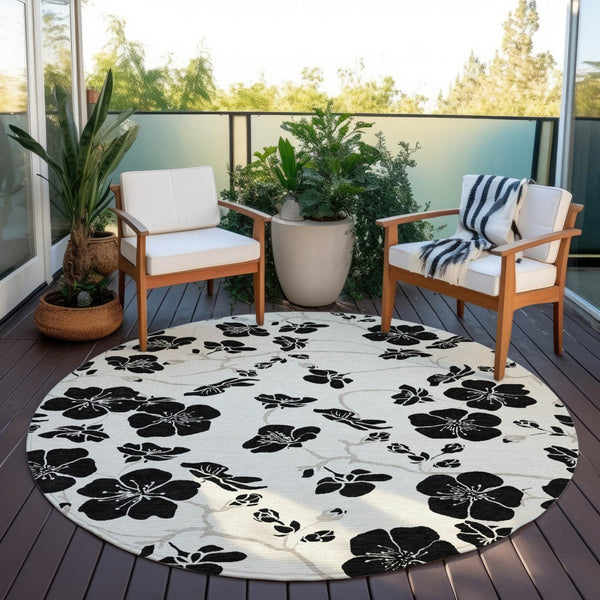 Homeroots 3' Black And Gold Floral Washable Area Rug For Indoor And Outdoor Use – Durable And Stylish Design 8' Round Polyester 600008