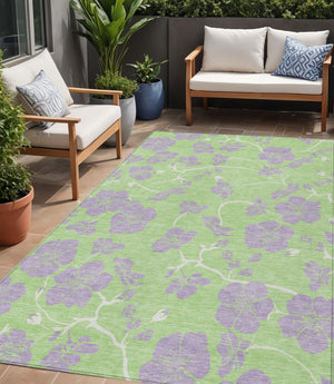 Homeroots 3' Black And Gold Floral Washable Area Rug For Indoor And Outdoor Use – Durable And Stylish Design 5' X 8' Polyester 600019