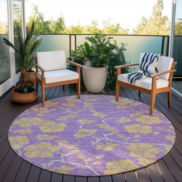 Homeroots 3' Black And Gold Floral Washable Area Rug For Indoor And Outdoor Use – Durable And Stylish Design 8' Round Polyester 600044
