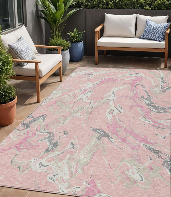 Homeroots 3' Artichoke Green And Ivory Abstract Washable Rug For Indoor And Outdoor Use - Stylish And Durable 5' X 8' Polyester 600121