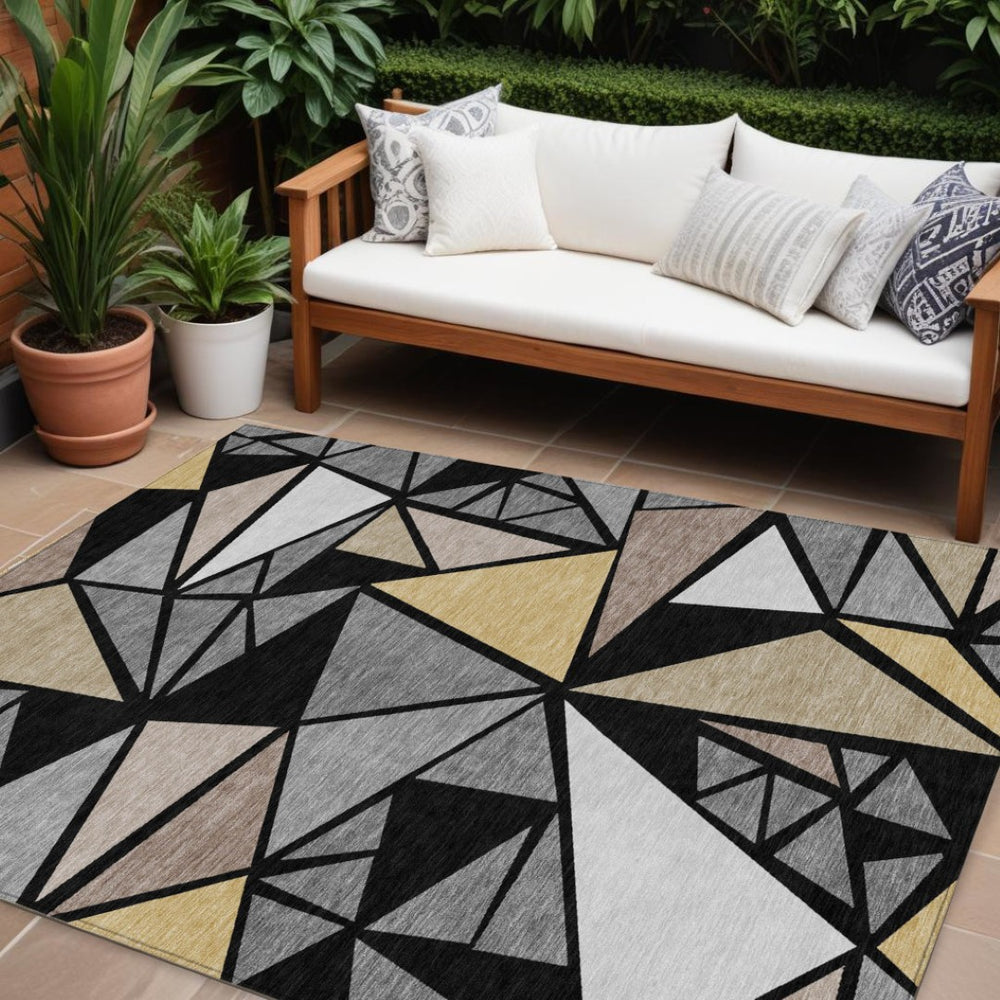 HomeRoots 9' Geometric Area Rug in Black, Beige & Gray – Washable, Durable for Indoor & Outdoor Spaces 600352