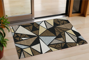 Homeroots 3' Stylish Geometric Artichoke Green And Aqua Washable Area Rug For Indoor And Outdoor Spaces 3' X 5' Polyester 600360