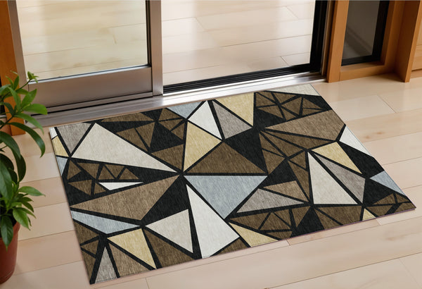 Homeroots 3' Stylish Geometric Artichoke Green And Aqua Washable Area Rug For Indoor And Outdoor Spaces 3' X 5' Polyester 600360