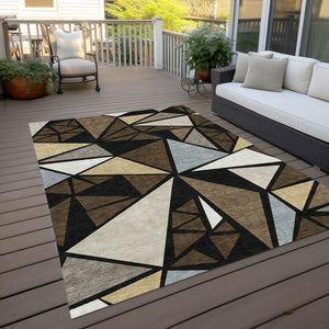 Homeroots 3' Stylish Geometric Artichoke Green And Aqua Washable Area Rug For Indoor And Outdoor Spaces 5' X 8' Polyester 600361