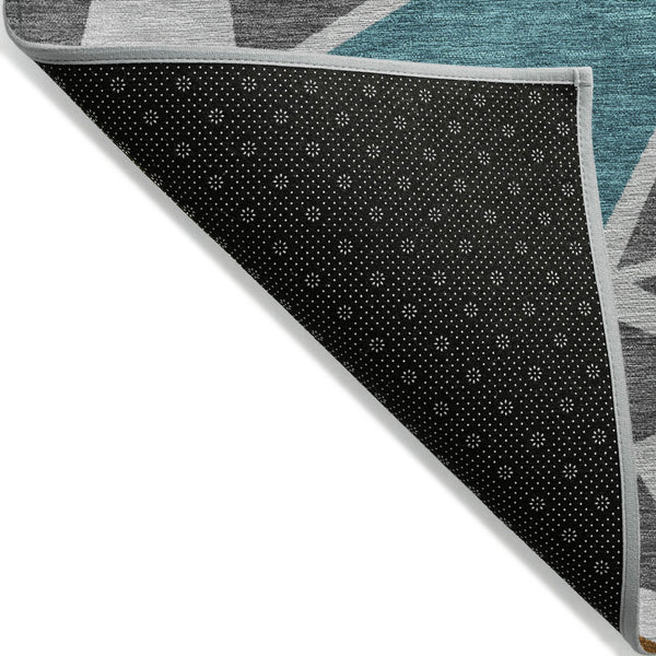 Homeroots 3' Stylish Geometric Artichoke Green And Aqua Washable Area Rug For Indoor And Outdoor Spaces 5' X 8' Polyester 600367