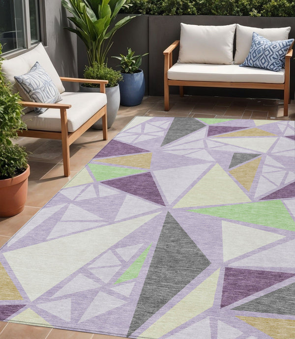 Homeroots 3' Stylish Geometric Artichoke Green And Aqua Washable Area Rug For Indoor And Outdoor Spaces 5' X 8' Polyester 600379