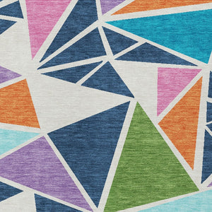 Homeroots 3' Stylish Geometric Artichoke Green And Aqua Washable Area Rug For Indoor And Outdoor Spaces 3' X 5' Polyester 600408