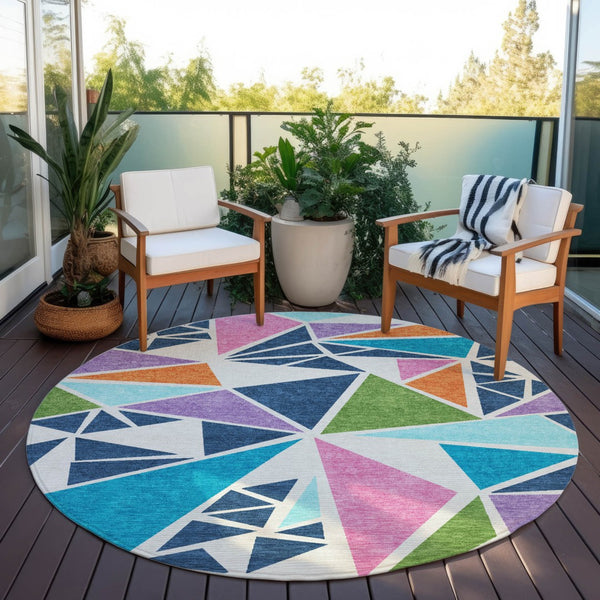 Homeroots 3' Stylish Geometric Artichoke Green And Aqua Washable Area Rug For Indoor And Outdoor Spaces 8' Round Polyester 600410