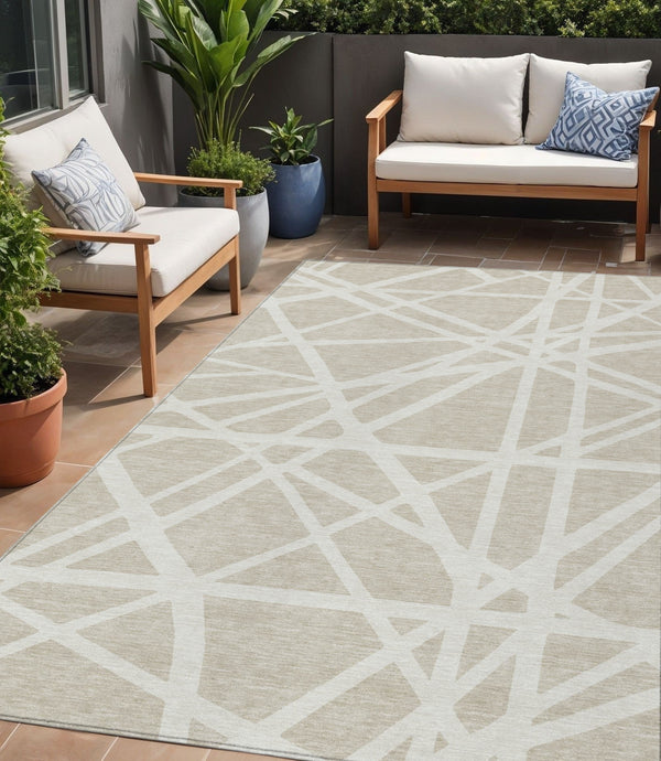 Homeroots 3' Stylish Beige And Ivory Geometric Washable Area Rug For Indoor And Outdoor Spaces - Durable Design 5' X 8' Polyester 600415