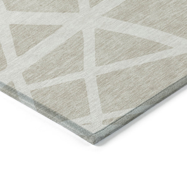 Homeroots 3' Stylish Beige And Ivory Geometric Washable Area Rug For Indoor And Outdoor Spaces - Durable Design 9' X 12' Polyester 600418
