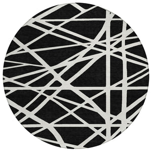 HomeRoots 5' Black and Ivory Geometric Area Rug - Stylish, Washable, Durable Design for Indoor and Outdoor Use 8' Round 600422
