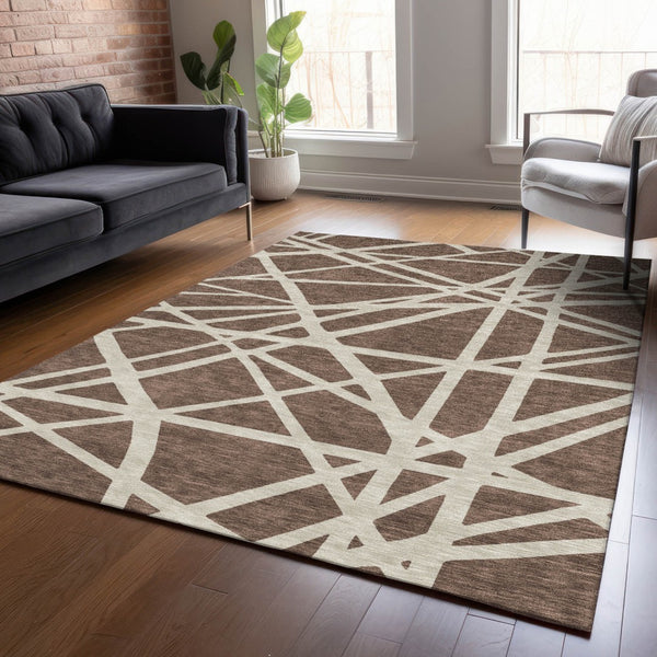Homeroots 3' Stylish Beige And Ivory Geometric Washable Area Rug For Indoor And Outdoor Spaces - Durable Design 3' X 5' Polyester 600426