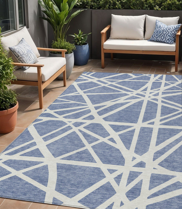 Homeroots 3' Stylish Beige And Ivory Geometric Washable Area Rug For Indoor And Outdoor Spaces - Durable Design 5' X 8' Polyester 600439