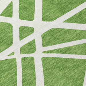 HomeRoots 5' Geometric Green and Ivory Washable Area Rug for Indoor Outdoor Use, Stylish and Durable Design 8' Round 600446