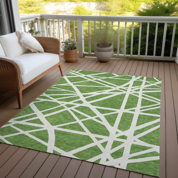 HomeRoots 5' Geometric Green and Ivory Washable Area Rug for Indoor Outdoor Use, Stylish and Durable Design 8' X 10' 600447