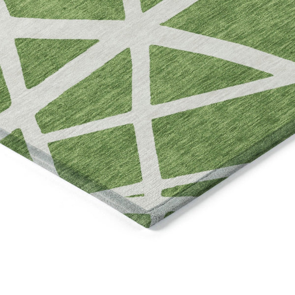 HomeRoots 5' Geometric Green and Ivory Washable Area Rug for Indoor Outdoor Use, Stylish and Durable Design 8' X 10' 600447