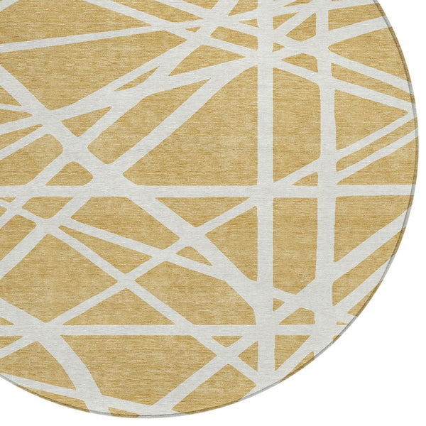 Homeroots 3' Stylish Beige And Ivory Geometric Washable Area Rug For Indoor And Outdoor Spaces - Durable Design 8' Round Polyester 600452