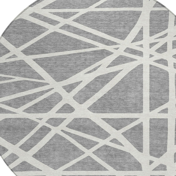 Homeroots 3' Stylish Beige And Ivory Geometric Washable Area Rug For Indoor And Outdoor Spaces - Durable Design 8' Round Polyester 600458