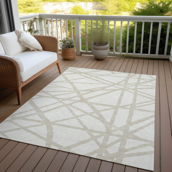 Homeroots 3' Stylish Beige And Ivory Geometric Washable Area Rug For Indoor And Outdoor Spaces - Durable Design 8' X 10' Polyester 600465