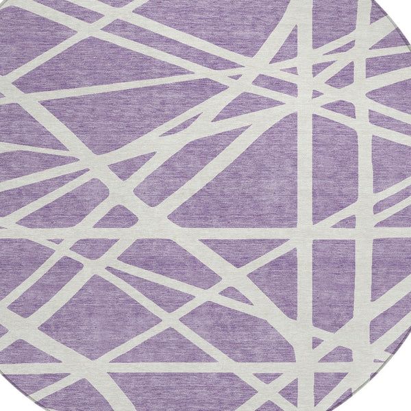 Homeroots 3' Stylish Beige And Ivory Geometric Washable Area Rug For Indoor And Outdoor Spaces - Durable Design 8' Round Polyester 600470