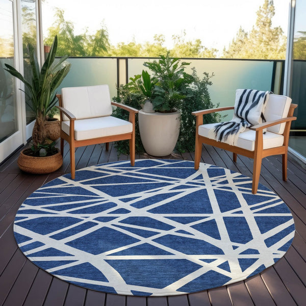 Homeroots 3' Stylish Beige And Ivory Geometric Washable Area Rug For Indoor And Outdoor Spaces - Durable Design 8' Round Polyester 600476