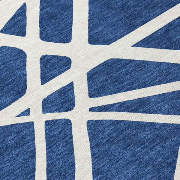 Homeroots 3' Stylish Beige And Ivory Geometric Washable Area Rug For Indoor And Outdoor Spaces - Durable Design 8' Round Polyester 600476