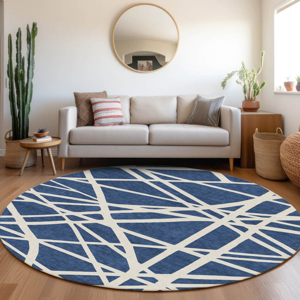 Homeroots 3' Stylish Beige And Ivory Geometric Washable Area Rug For Indoor And Outdoor Spaces - Durable Design 8' Round Polyester 600476