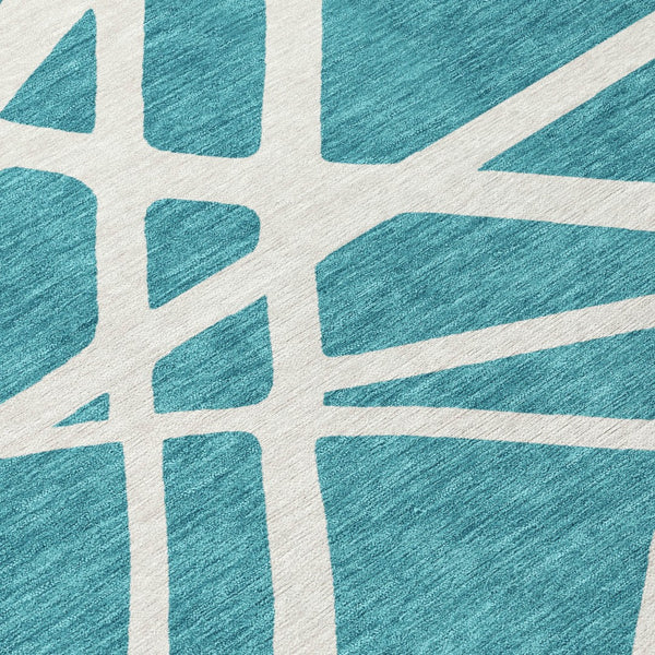 Homeroots 3' Stylish Beige And Ivory Geometric Washable Area Rug For Indoor And Outdoor Spaces - Durable Design 8' Round Polyester 600494