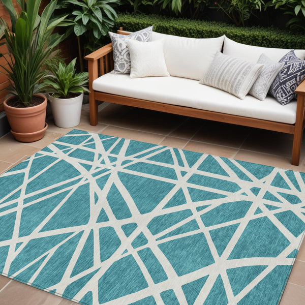 Homeroots 3' Stylish Beige And Ivory Geometric Washable Area Rug For Indoor And Outdoor Spaces - Durable Design 9' X 12' Polyester 600496