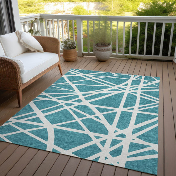 Homeroots 3' Stylish Beige And Ivory Geometric Washable Area Rug For Indoor And Outdoor Spaces - Durable Design 9' X 12' Polyester 600496