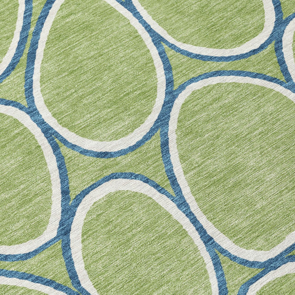 Homeroots 3' Artichoke Green And Ivory Abstract Washable Area Rug For Indoor And Outdoor Use, Durable Design 8' Round Polyester 600506