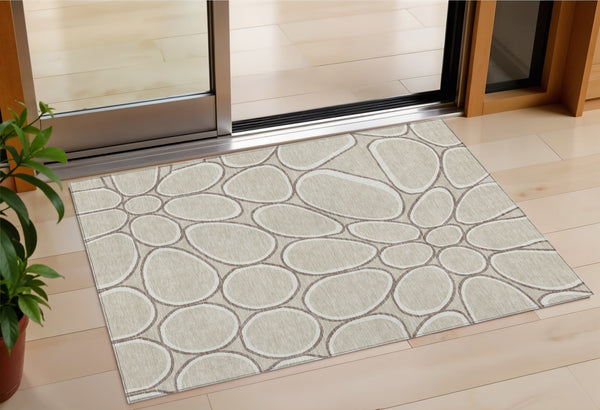 Homeroots 3' Artichoke Green And Ivory Abstract Washable Area Rug For Indoor And Outdoor Use, Durable Design 3' X 5' Polyester 600510
