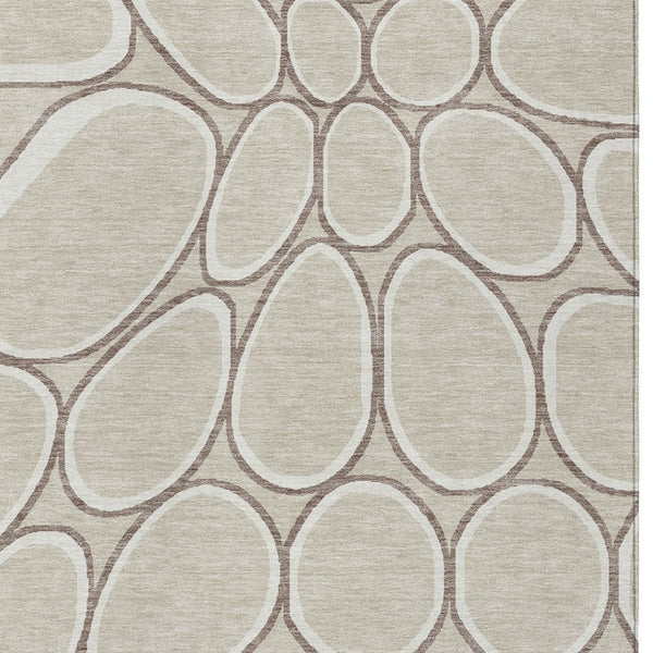Homeroots 3' Artichoke Green And Ivory Abstract Washable Area Rug For Indoor And Outdoor Use, Durable Design 5' X 8' Polyester 600511