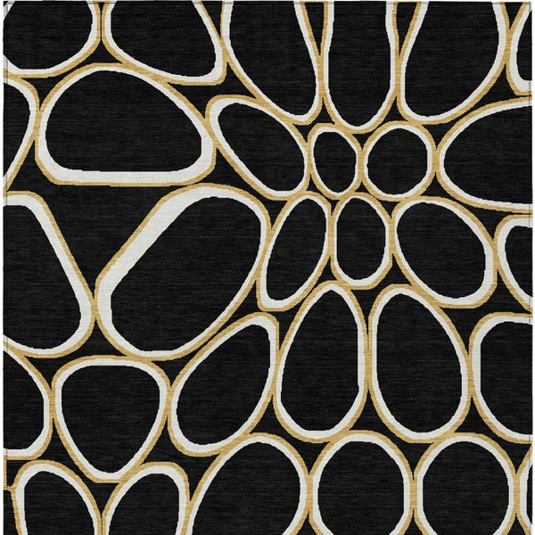 Homeroots 3' Artichoke Green And Ivory Abstract Washable Area Rug For Indoor And Outdoor Use, Durable Design 5' X 8' Polyester 600517