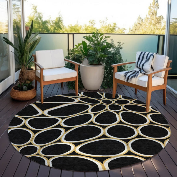 Homeroots 3' Artichoke Green And Ivory Abstract Washable Area Rug For Indoor And Outdoor Use, Durable Design 8' Round Polyester 600518