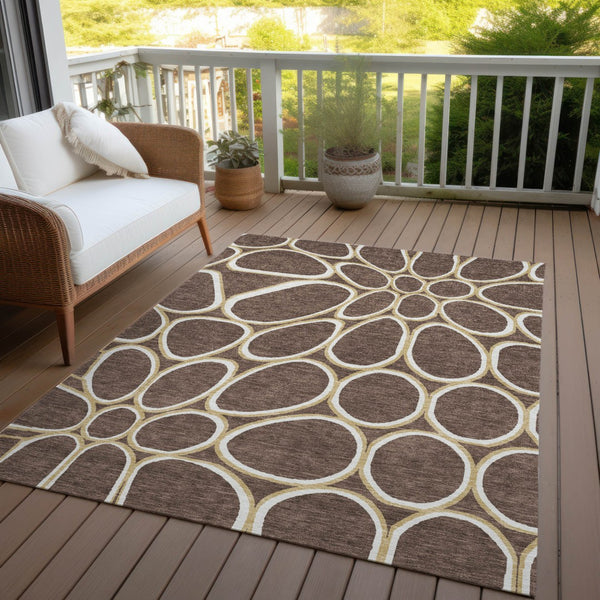 Homeroots 3' Artichoke Green And Ivory Abstract Washable Area Rug For Indoor And Outdoor Use, Durable Design 5' X 8' Polyester 600523