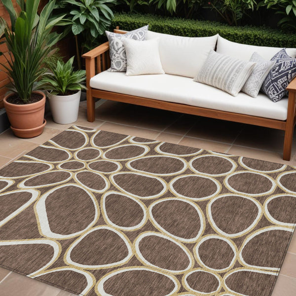 Homeroots 3' Artichoke Green And Ivory Abstract Washable Area Rug For Indoor And Outdoor Use, Durable Design 8' X 10' Polyester 600525