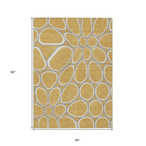 Homeroots 3' Artichoke Green And Ivory Abstract Washable Area Rug For Indoor And Outdoor Use, Durable Design 5' X 8' Polyester 600529