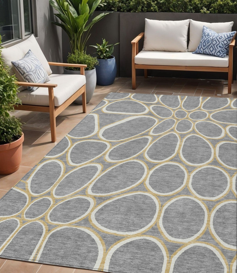 HomeRoots 5' Abstract Gray Ivory Beige Area Rug - Stylish Washable Indoor/Outdoor Design for Any Space 5' X 8' 600535