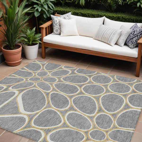 Homeroots 3' Artichoke Green And Ivory Abstract Washable Area Rug For Indoor And Outdoor Use, Durable Design 9' X 12' Polyester 600538