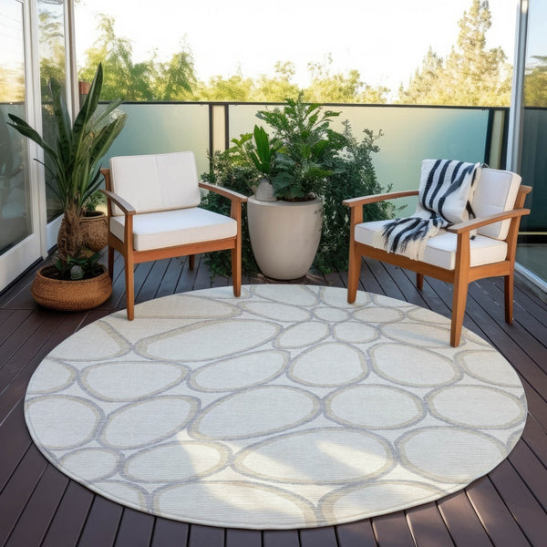 Homeroots 3' Artichoke Green And Ivory Abstract Washable Area Rug For Indoor And Outdoor Use, Durable Design 8' Round Polyester 600542